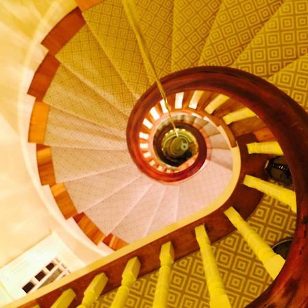 Charming Harvard Victorian ケンブリッジ エクステリア 写真
